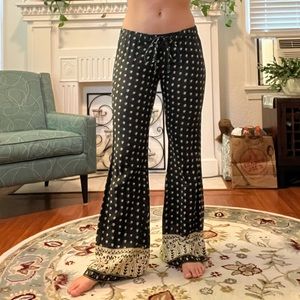 Billabong flowy patterned pants